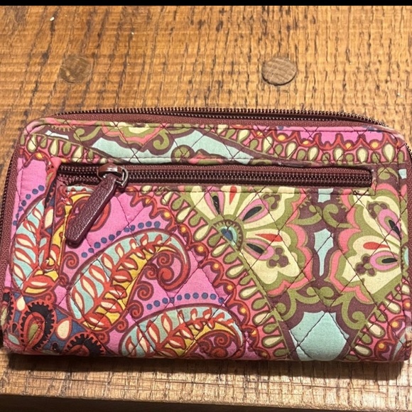 Vera Bradley RFID Turnlock and Zip Wallet - Picture 4 of 4